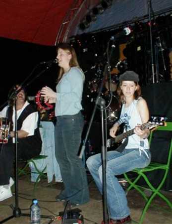 ../Images/2003_Haie+Unplugged_05.jpg